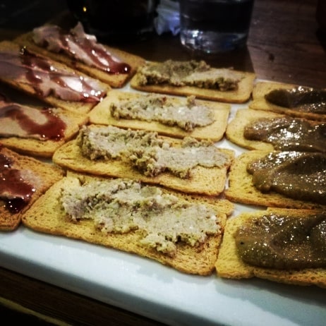 Tabla de patés variados
