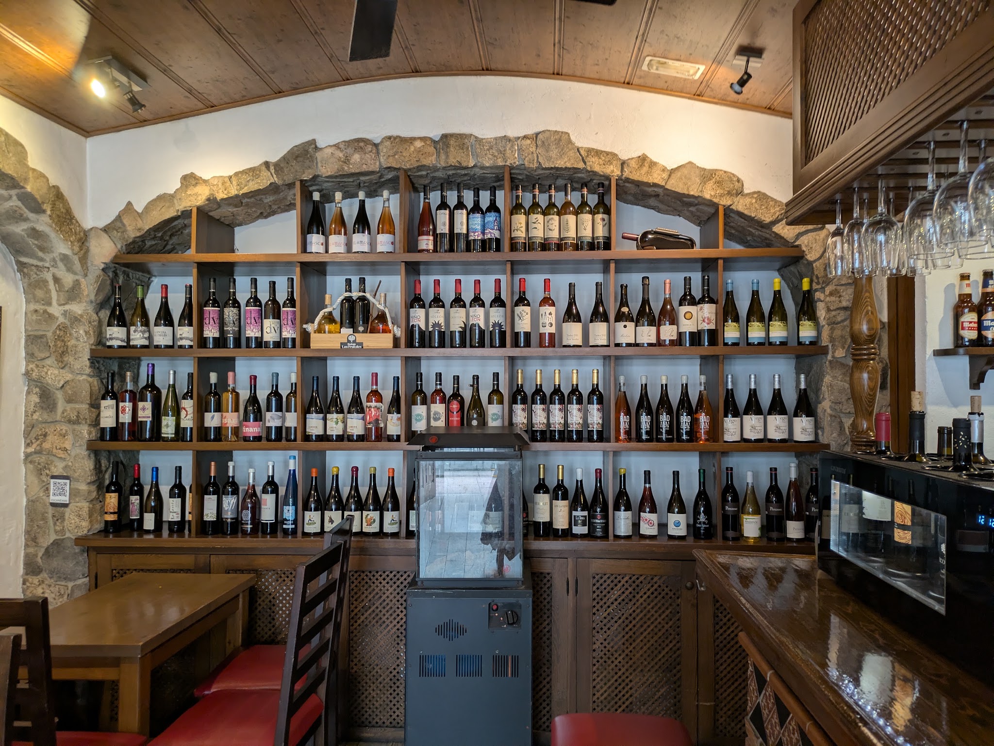 Interior de la vinoteca